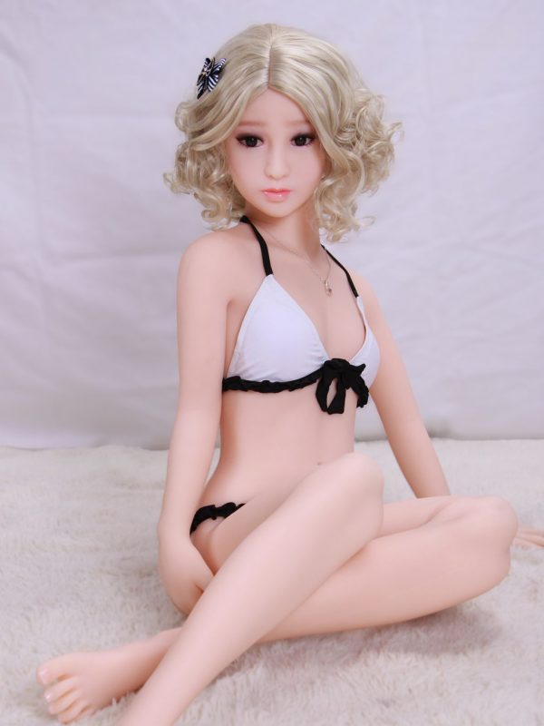 Dot – 4’5″ 135 cm sex doll flat chest young
